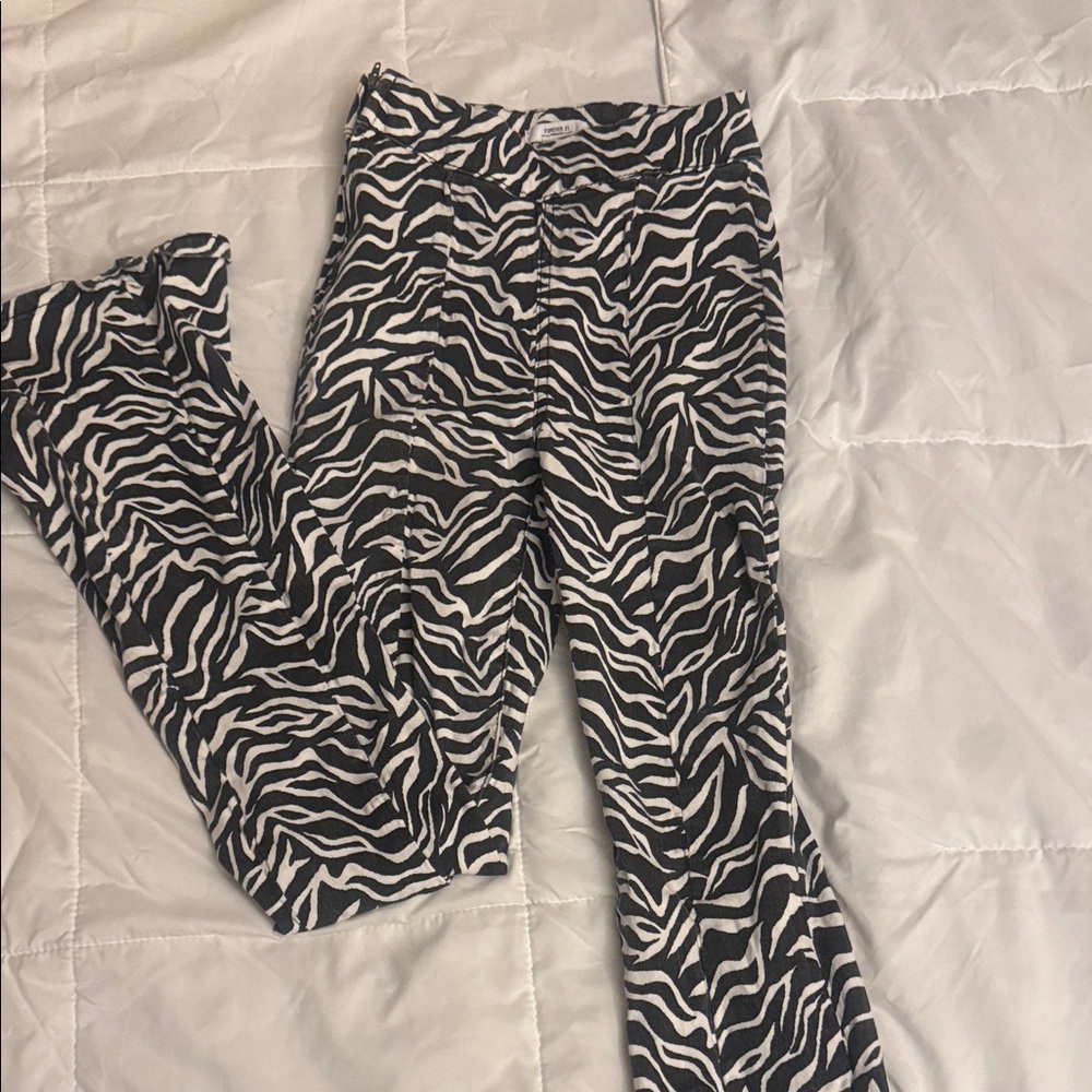 Forever 21 Black and White Animal Print Leggings